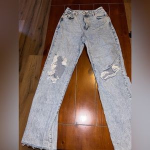 Garage jeans size 3 with holes in knees